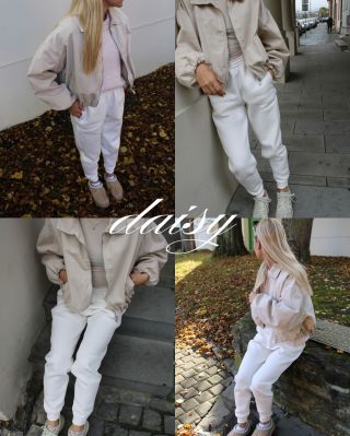 neutrals🫧 pre všetky milovníčky bielej, vedeli ste, že v našej ponuke máme aj tieto DAISY tepláky?🧺🤍 K ním len nejaká...